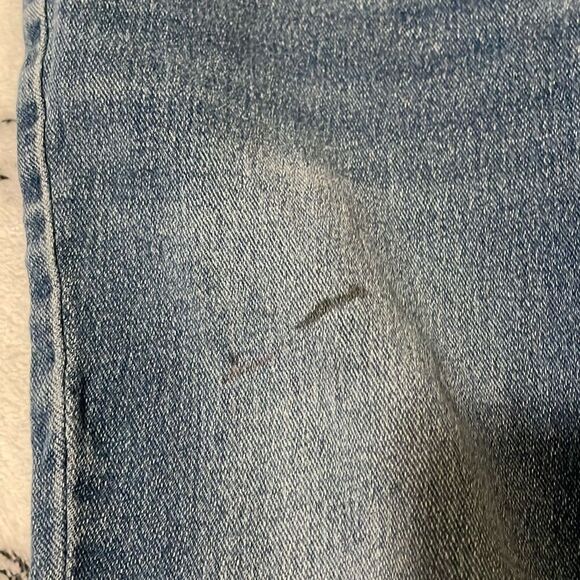 Old navy’s little girl distressed medium wash denim jeans size large (10-12) - Picture 5 of 8
